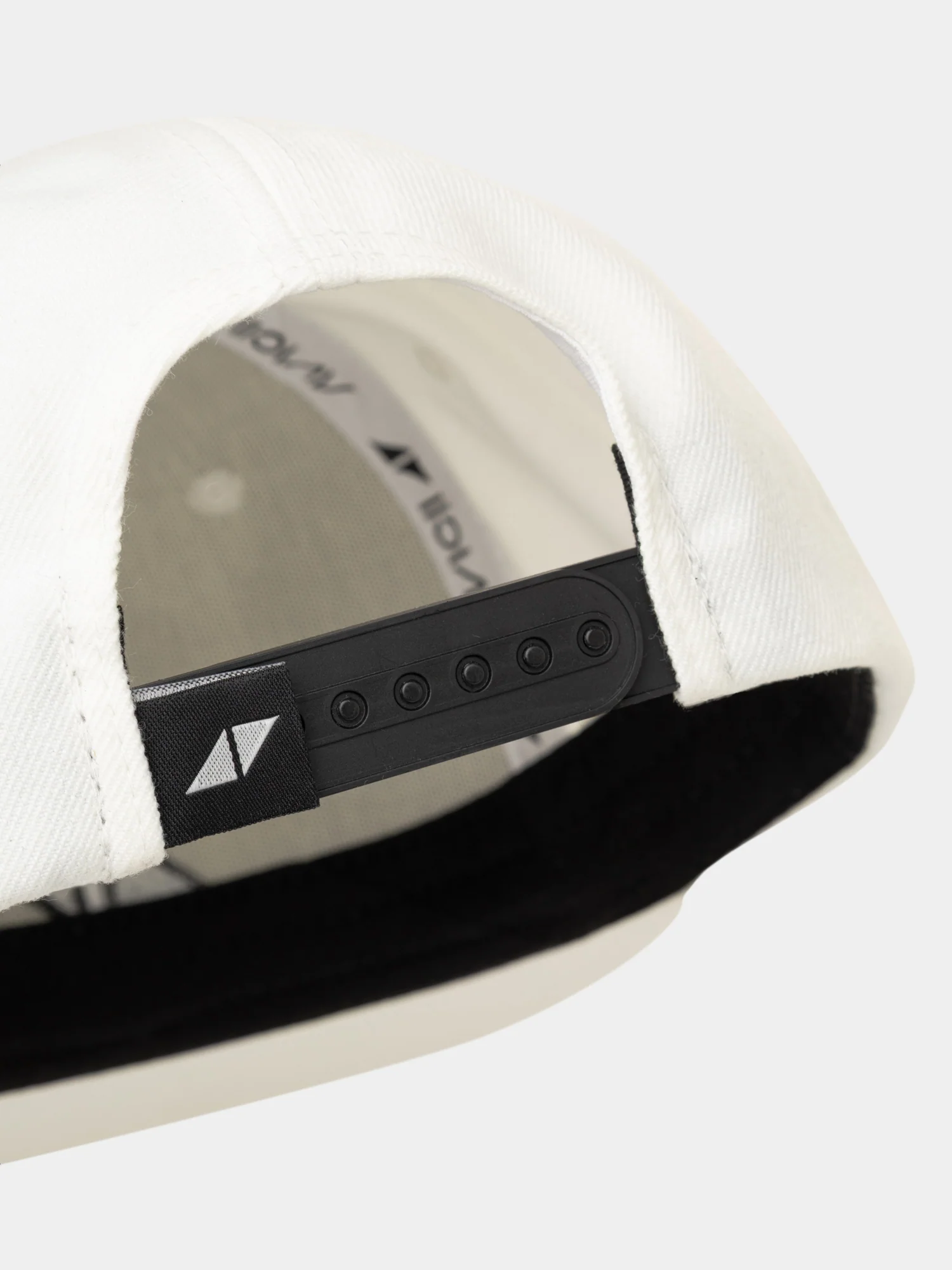 Avicii White Snapback Cap - Image 4