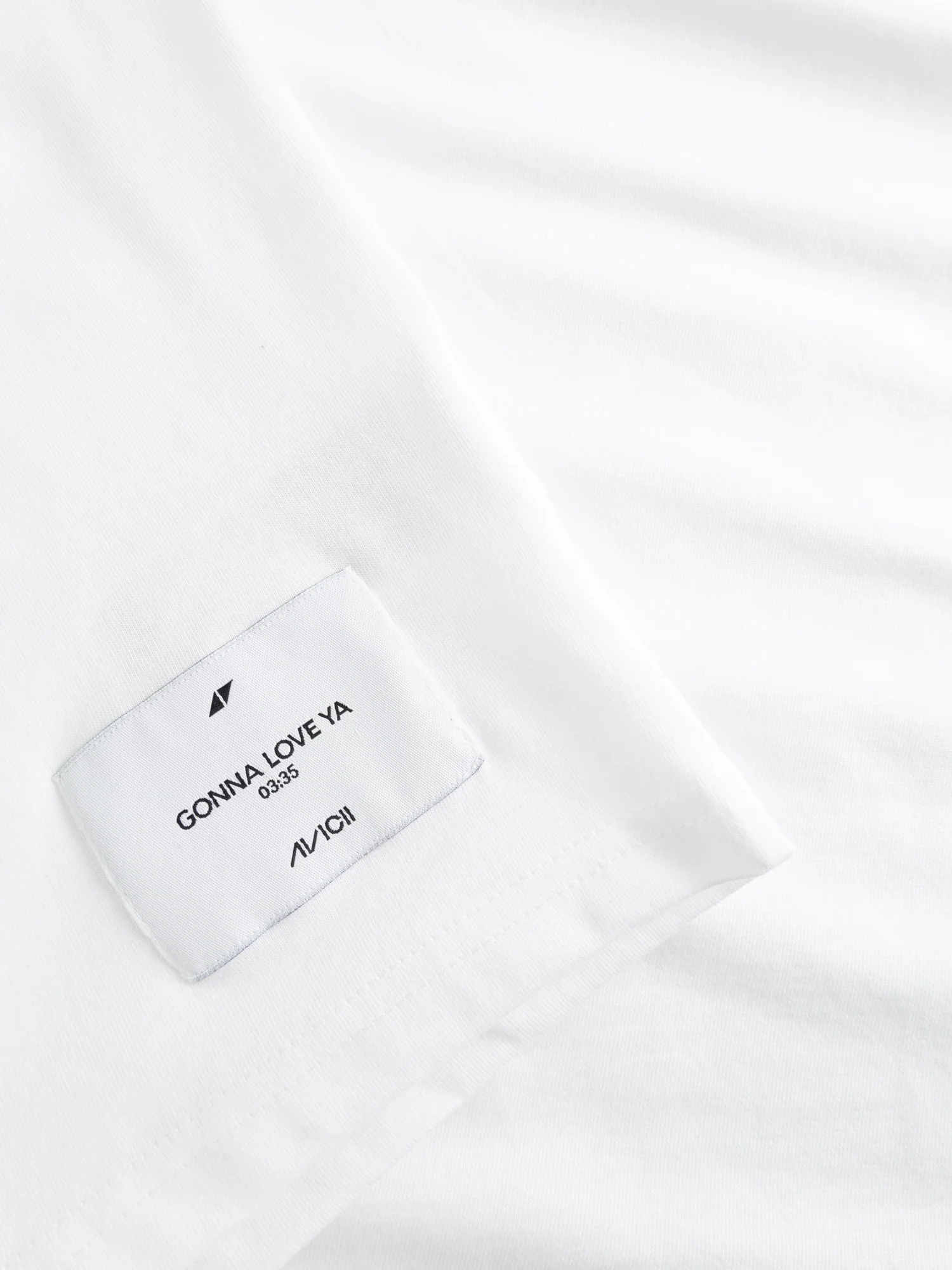 Gonna Love Ya Oversize T-shirt - Image 4